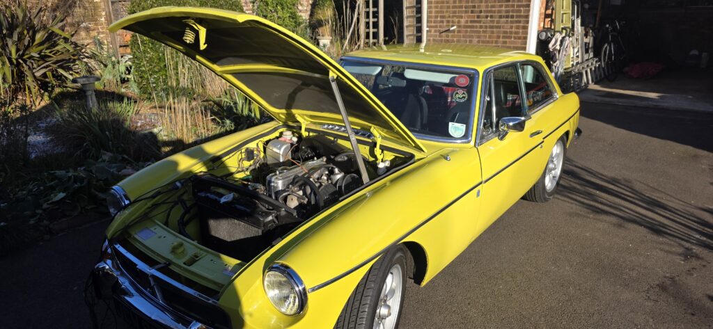 MGB GT classic car. Nationwide mobile classic MG car tuning Service.